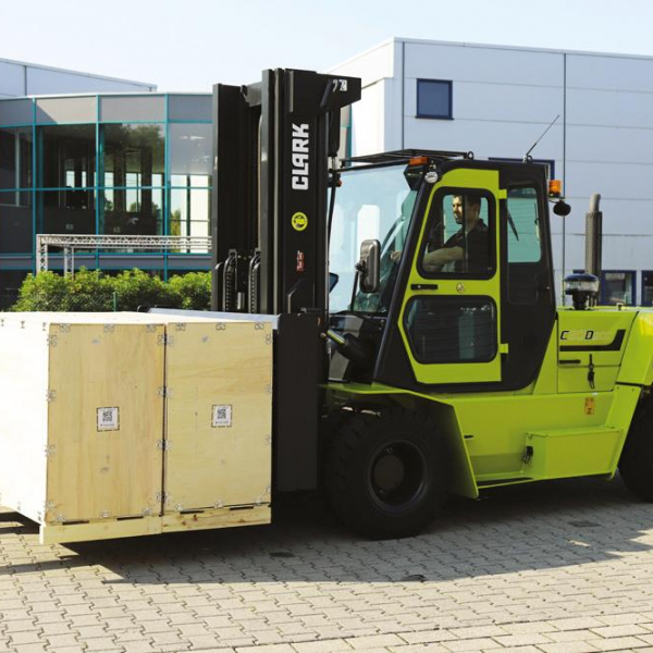 CLARK forklift truck with diesel drive C80D900 8000 kg CLARK forklift truck with diesel drive C80D900 8000 kg