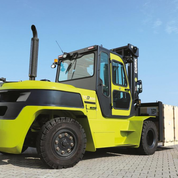CLARK forklift truck with diesel drive C80D900 8000 kg CLARK forklift truck with diesel drive C80D900 8000 kg
