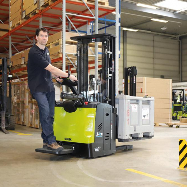 CLARK Elektro-Hochhubwagen PSX16 1600 kg CLARK Elektro-Hochhubwagen PSX16 1600 kg