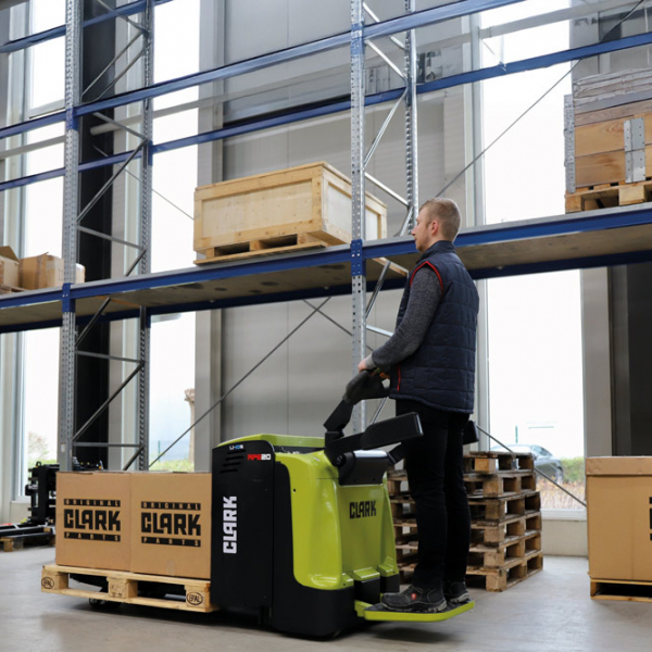 CLARK electric low lift pallet truck RPE20 2000 kg with lithium-ion battery CLARK electric low lift pallet truck RPE20 2000 kg with lithium-ion battery